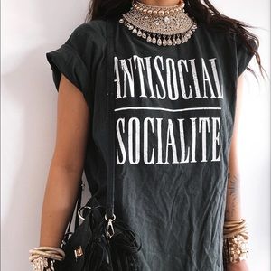 Pebby forevee antisocial socialite graphic tshirt side slit Large